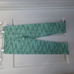 Bundle 3 Old Navy Girls Short Crop Leggings New size 14